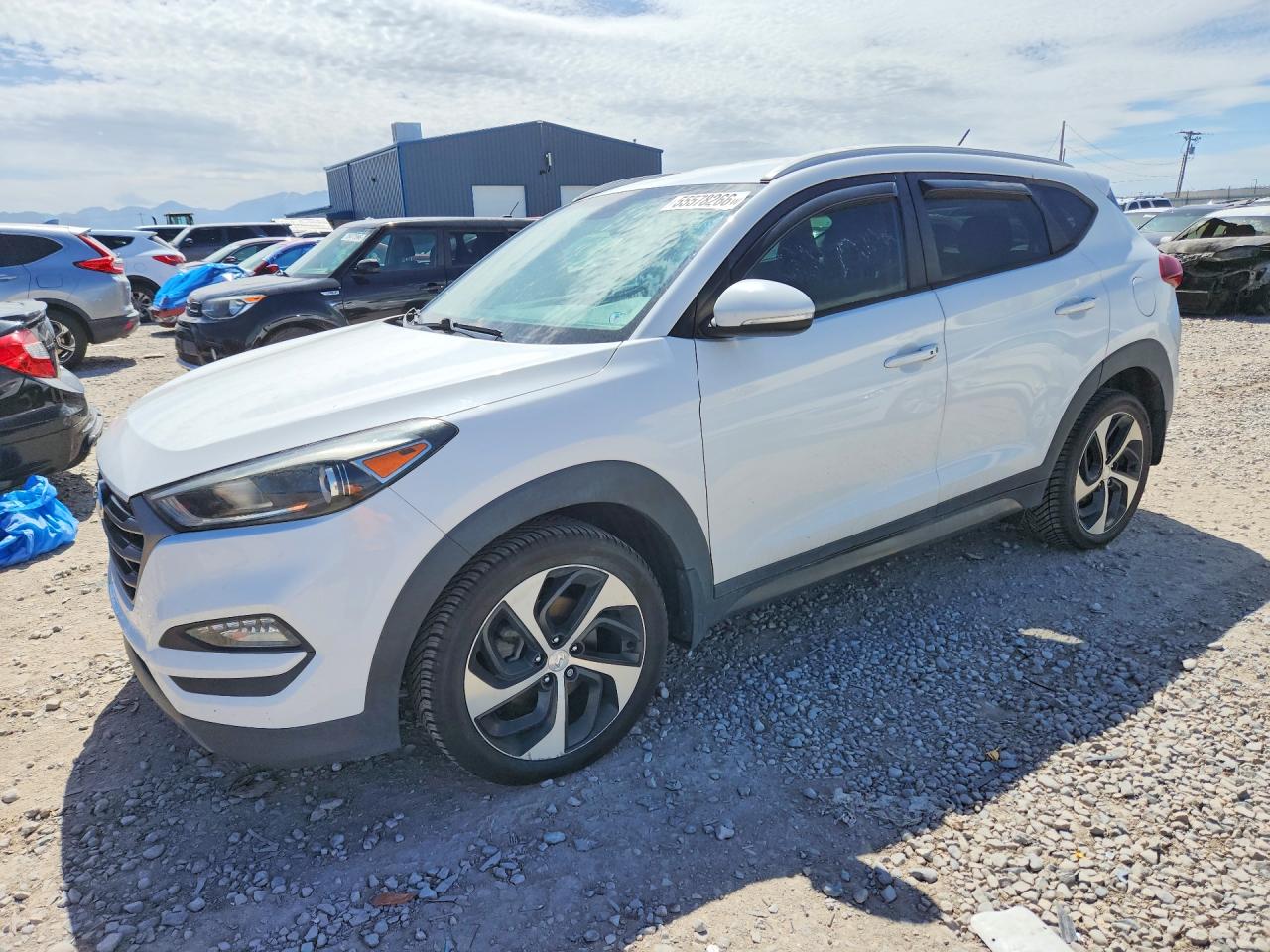 Salvage Hyundai TUCSON Image