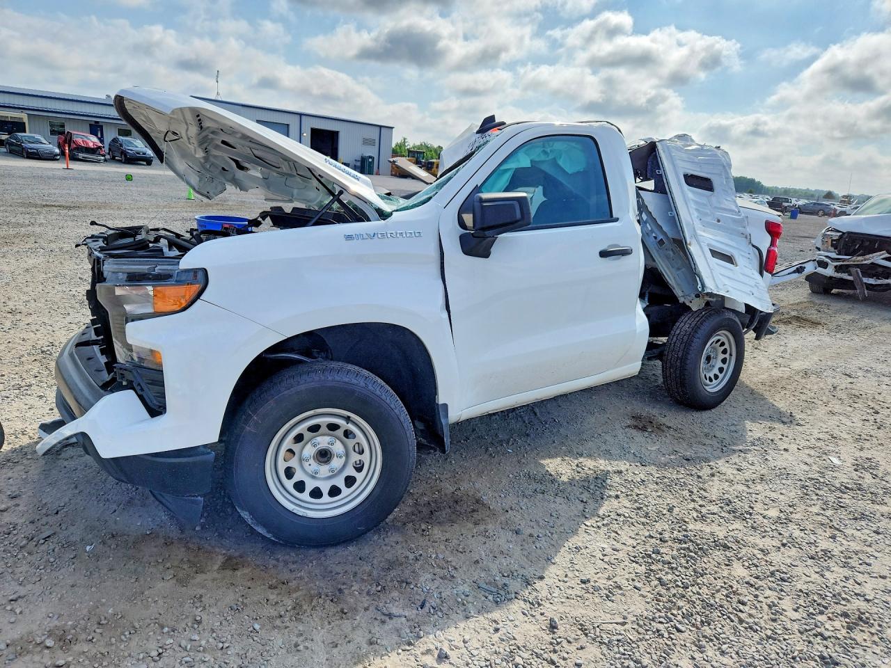 Salvage Chevrolet Silverado Image
