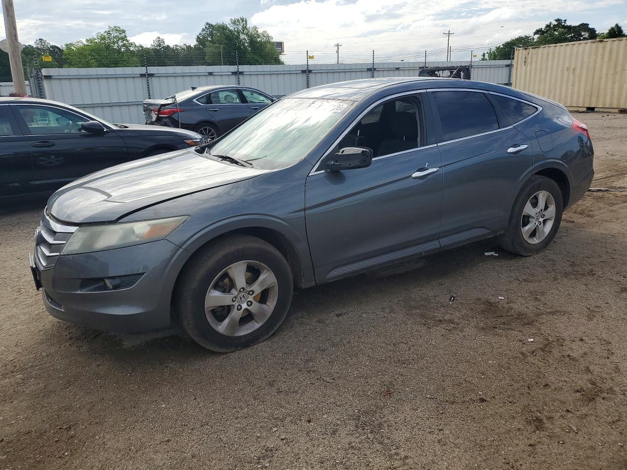 Salvage Honda Crosstour Image