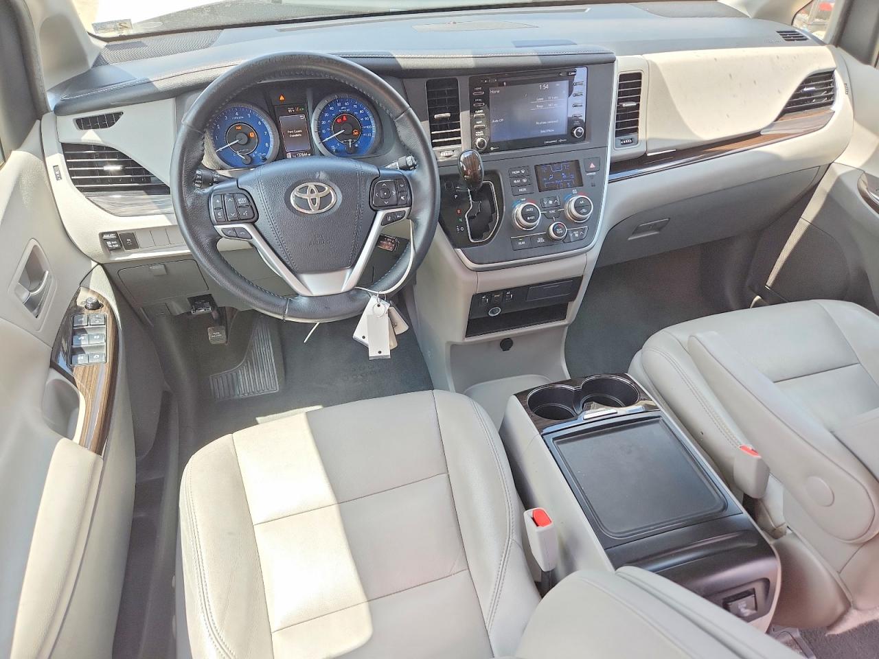 Toyota Sienna Xle 7-passenger