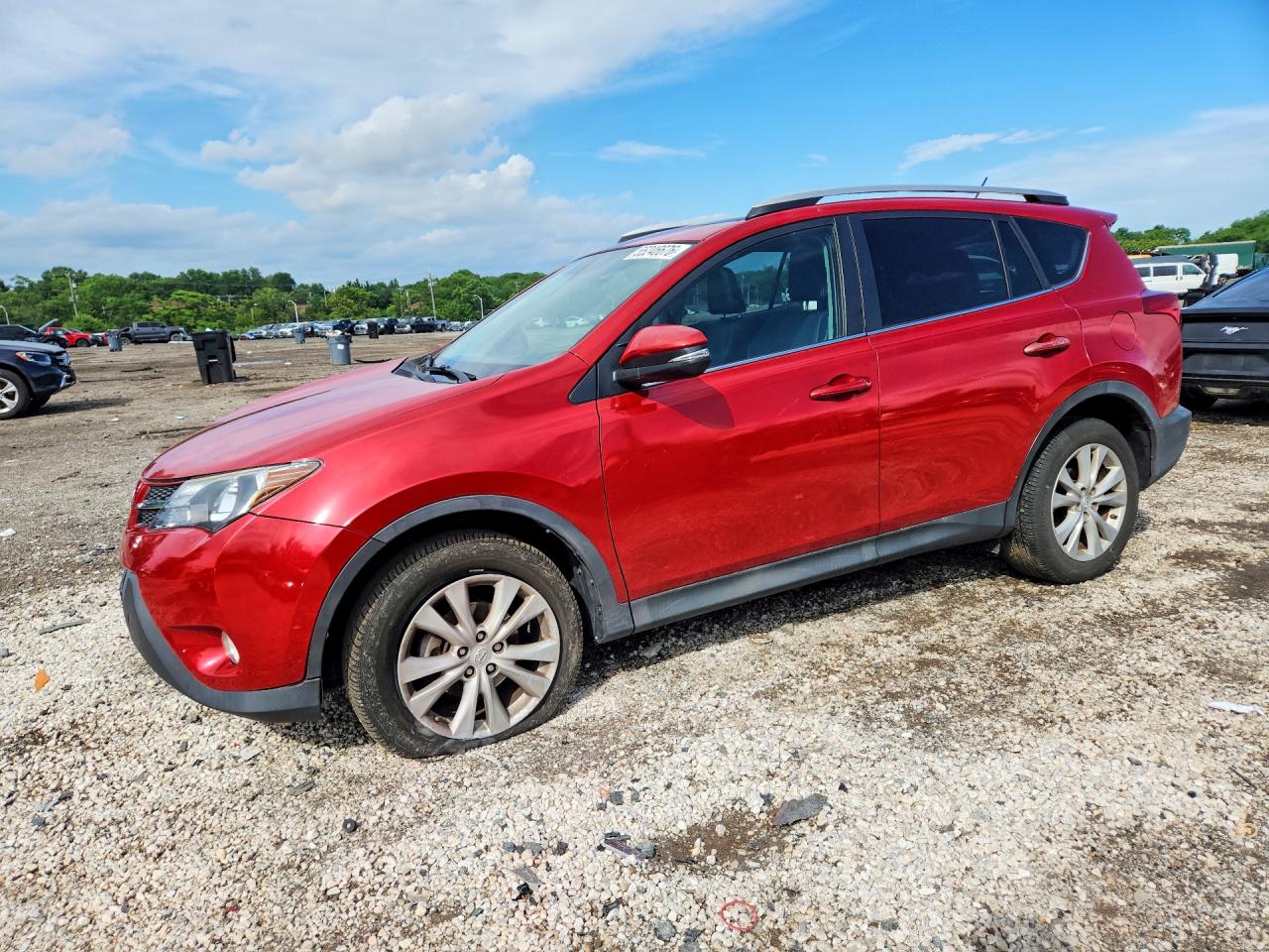 Salvage Toyota RAV4 Image