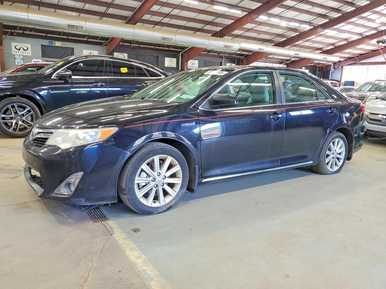 Salvage Toyota Camry Image