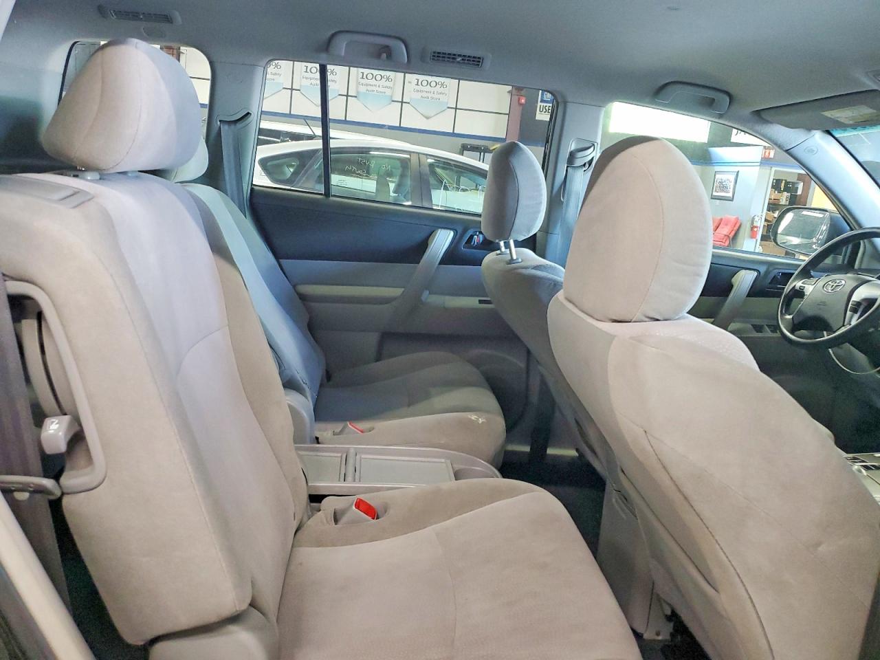 Toyota Highlander Base