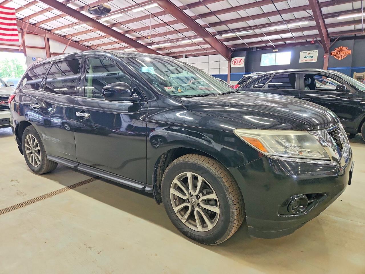 Nissan Pathfinder S
