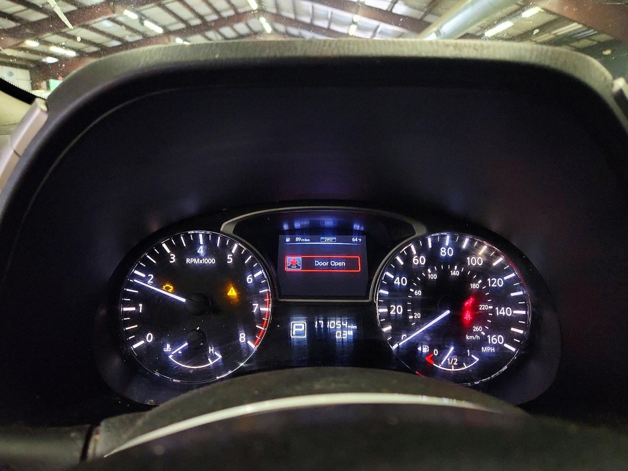 Nissan Pathfinder S