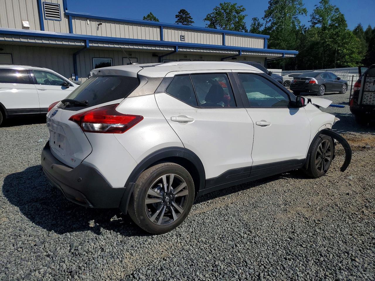 Nissan Kicks Sv