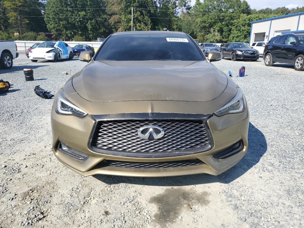 INFINITI Q60 Luxe 300