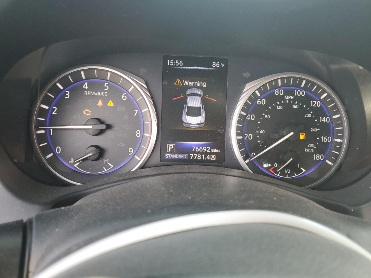 INFINITI Q60 Luxe 300