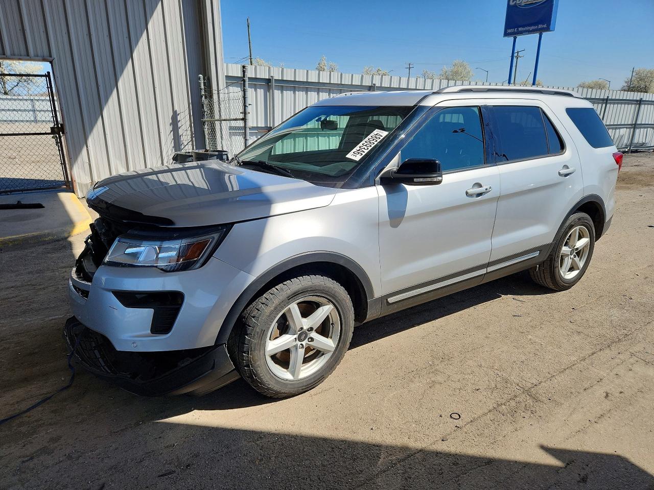 Salvage Ford Explorer Image