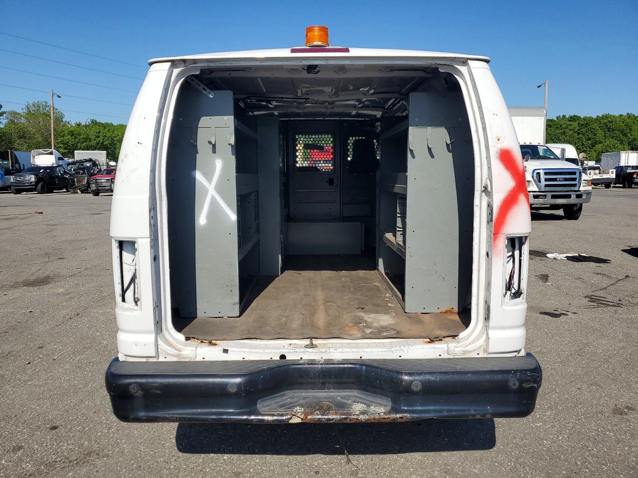 Ford Econoline E250 Van