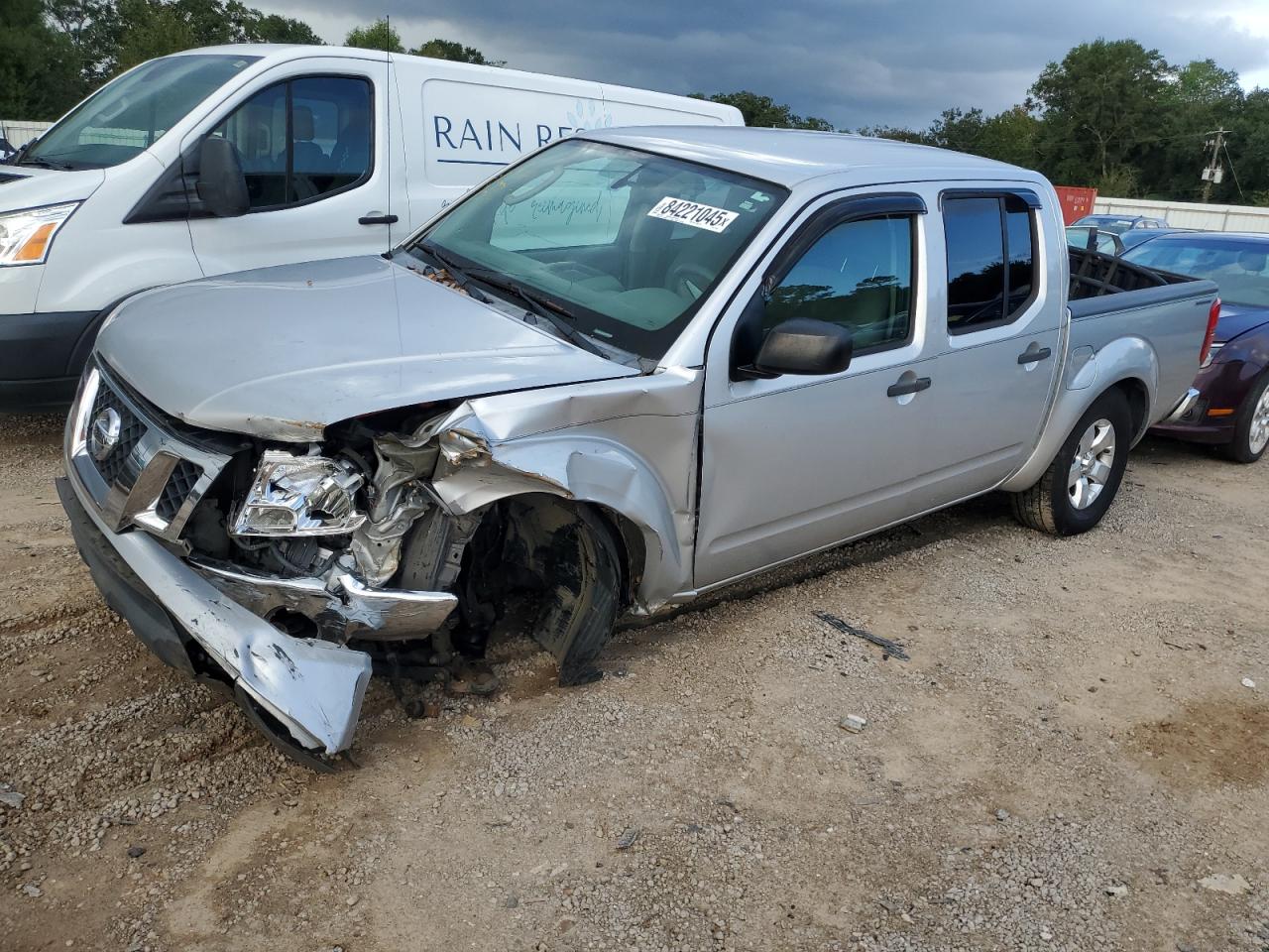 Salvage Nissan Frontier Image