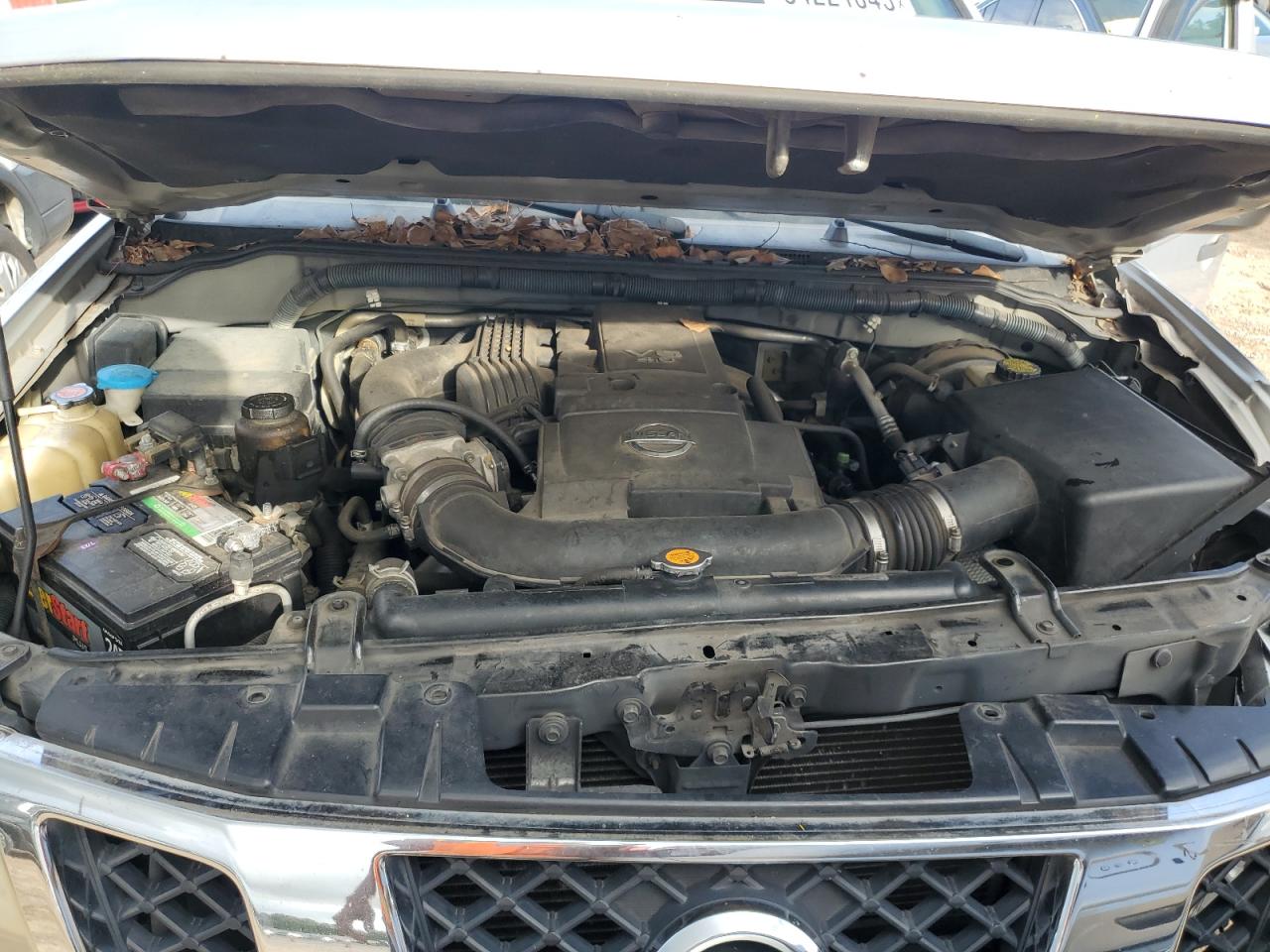 Nissan Frontier Crew Cab Se