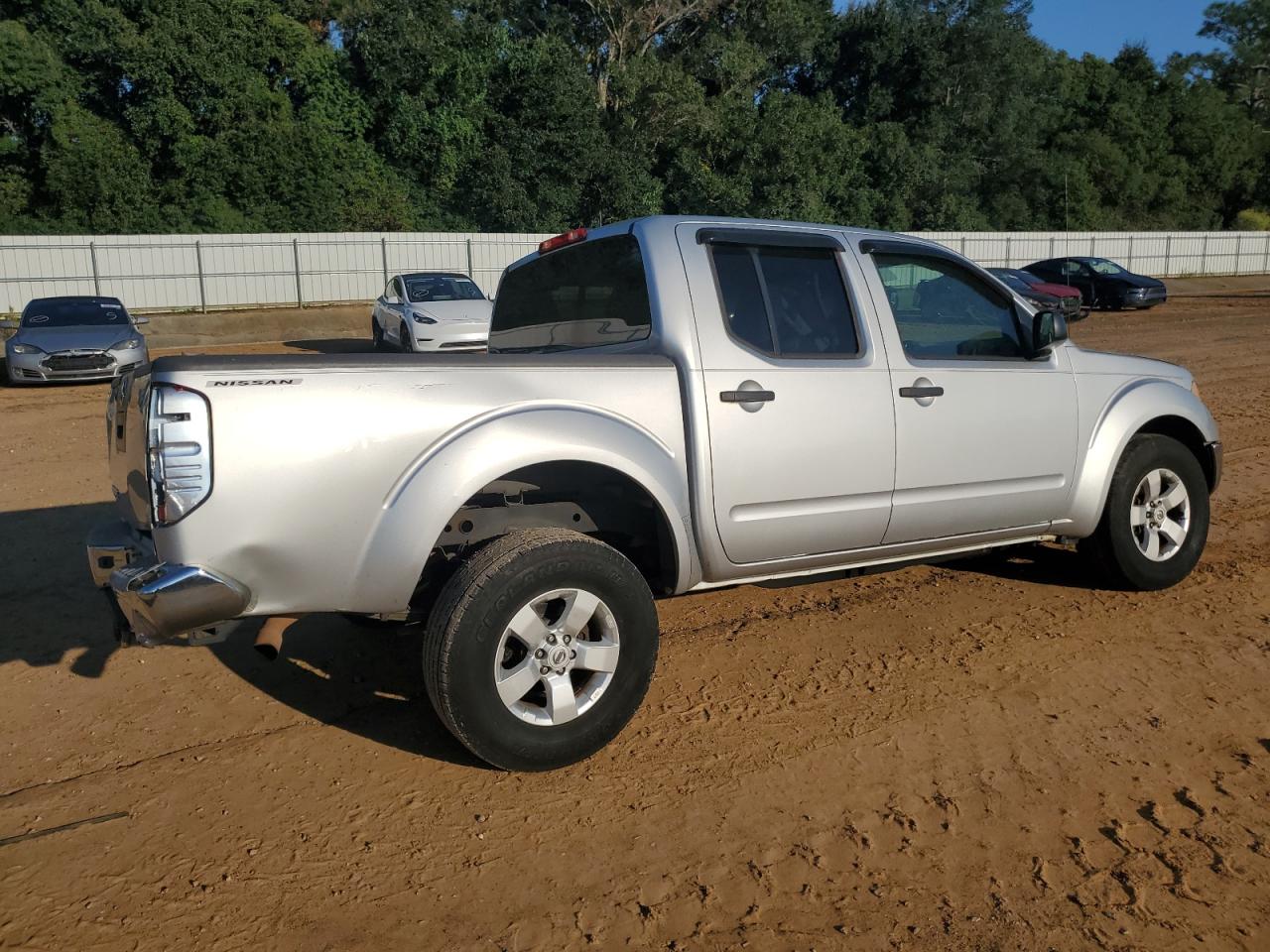 Nissan Frontier Crew Cab Se