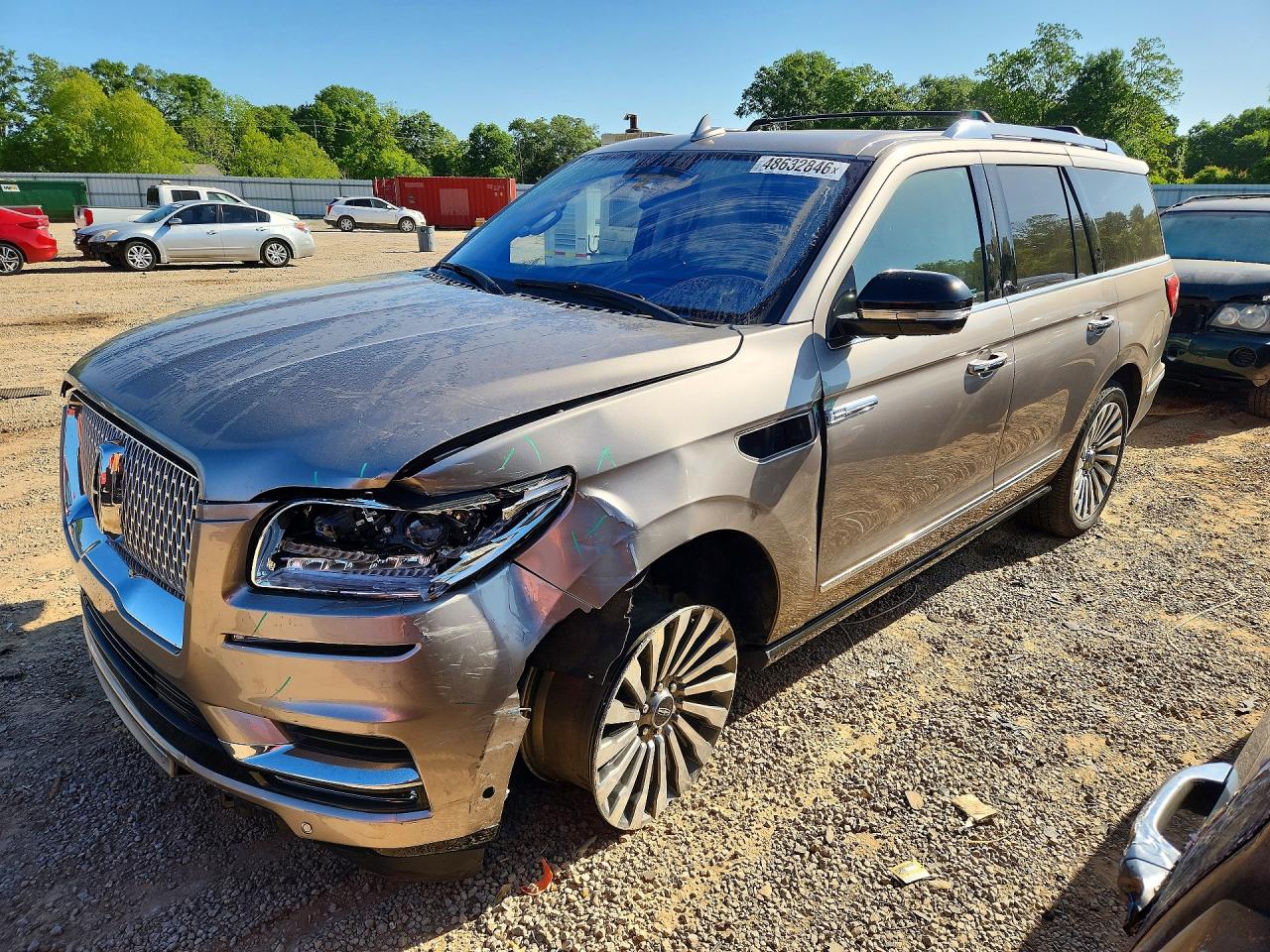 Salvage Lincoln Navigator Image