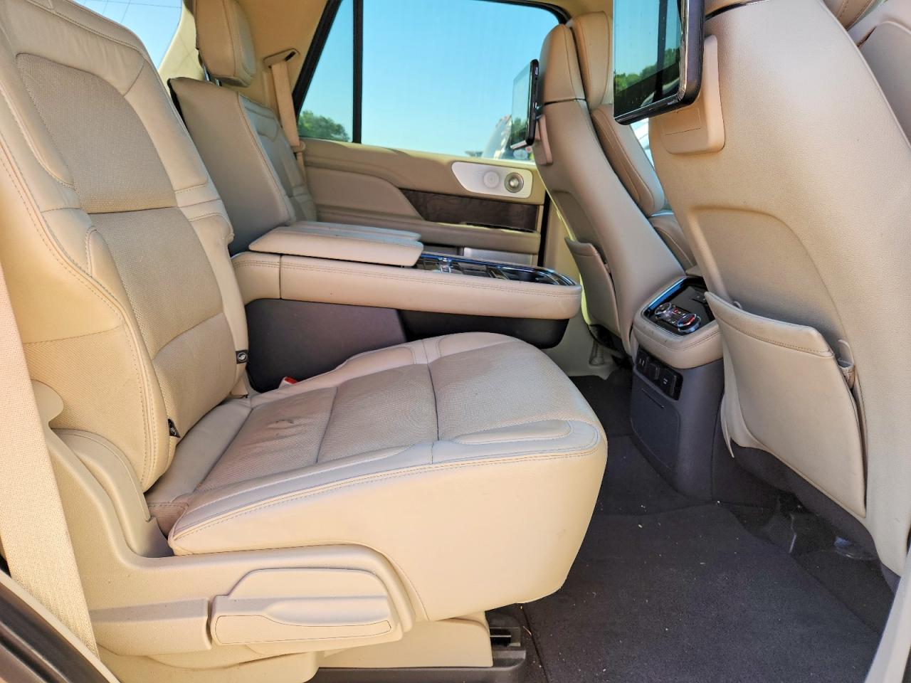 Lincoln Navigator Reserve