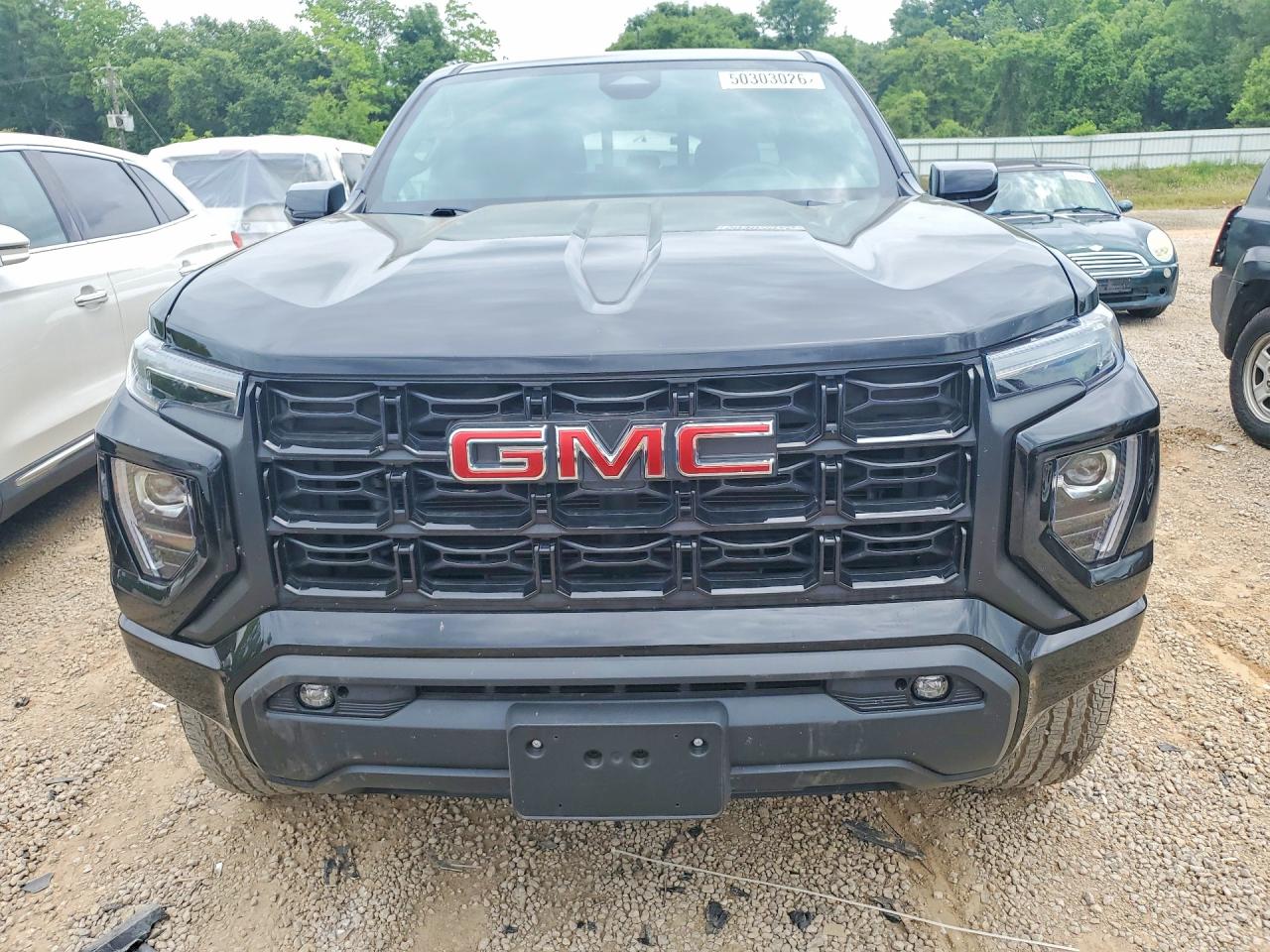 GMC Canyon Elevation