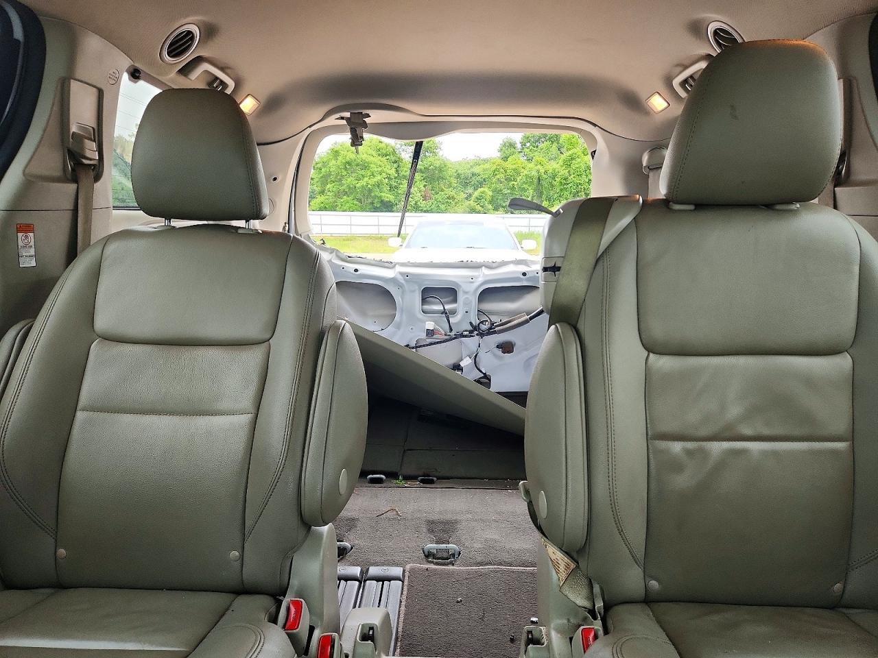 Toyota Sienna Xle Premium 8-passenger
