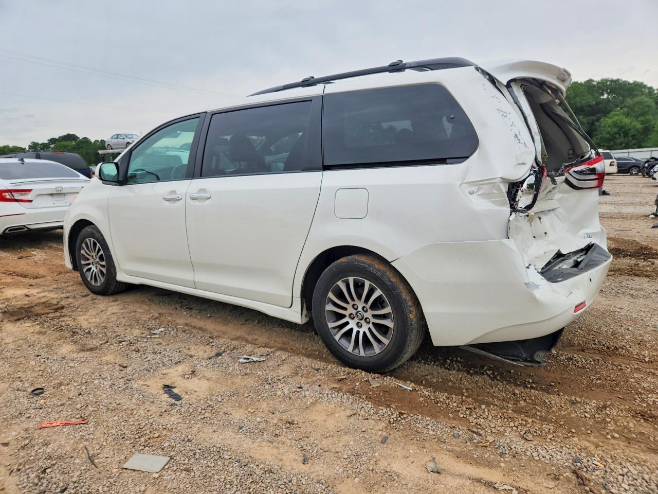 Toyota Sienna Xle Premium 8-passenger