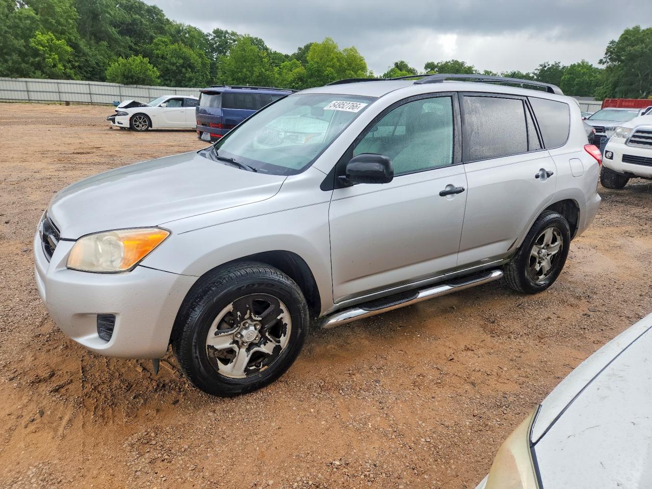 Salvage Toyota RAV4 Image
