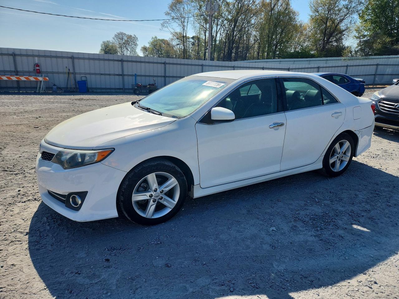 Salvage Toyota Camry Image