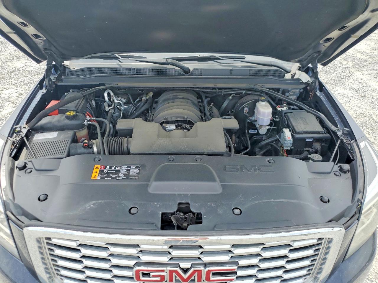 GMC Yukon Denali