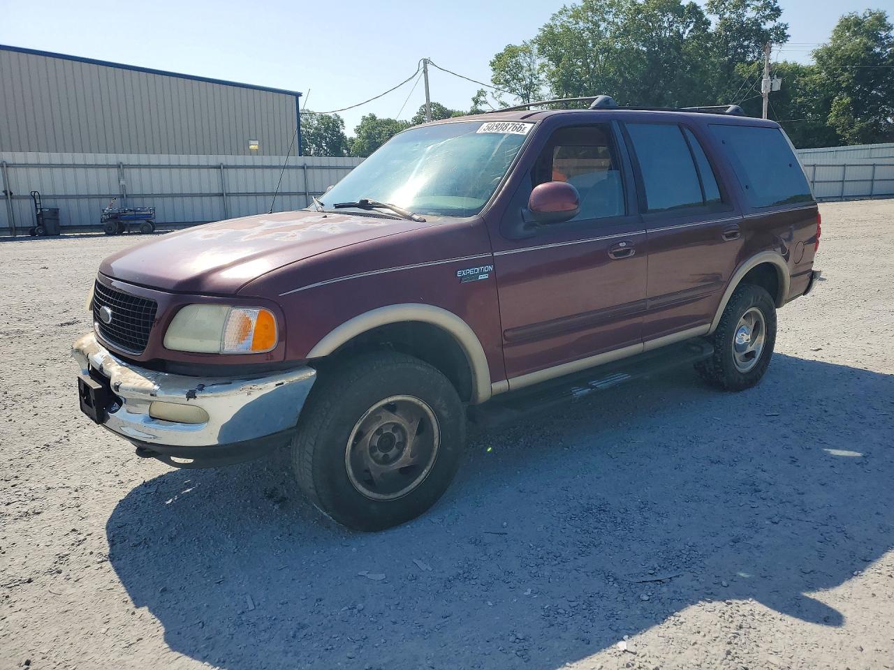 Salvage Ford Expedition Image