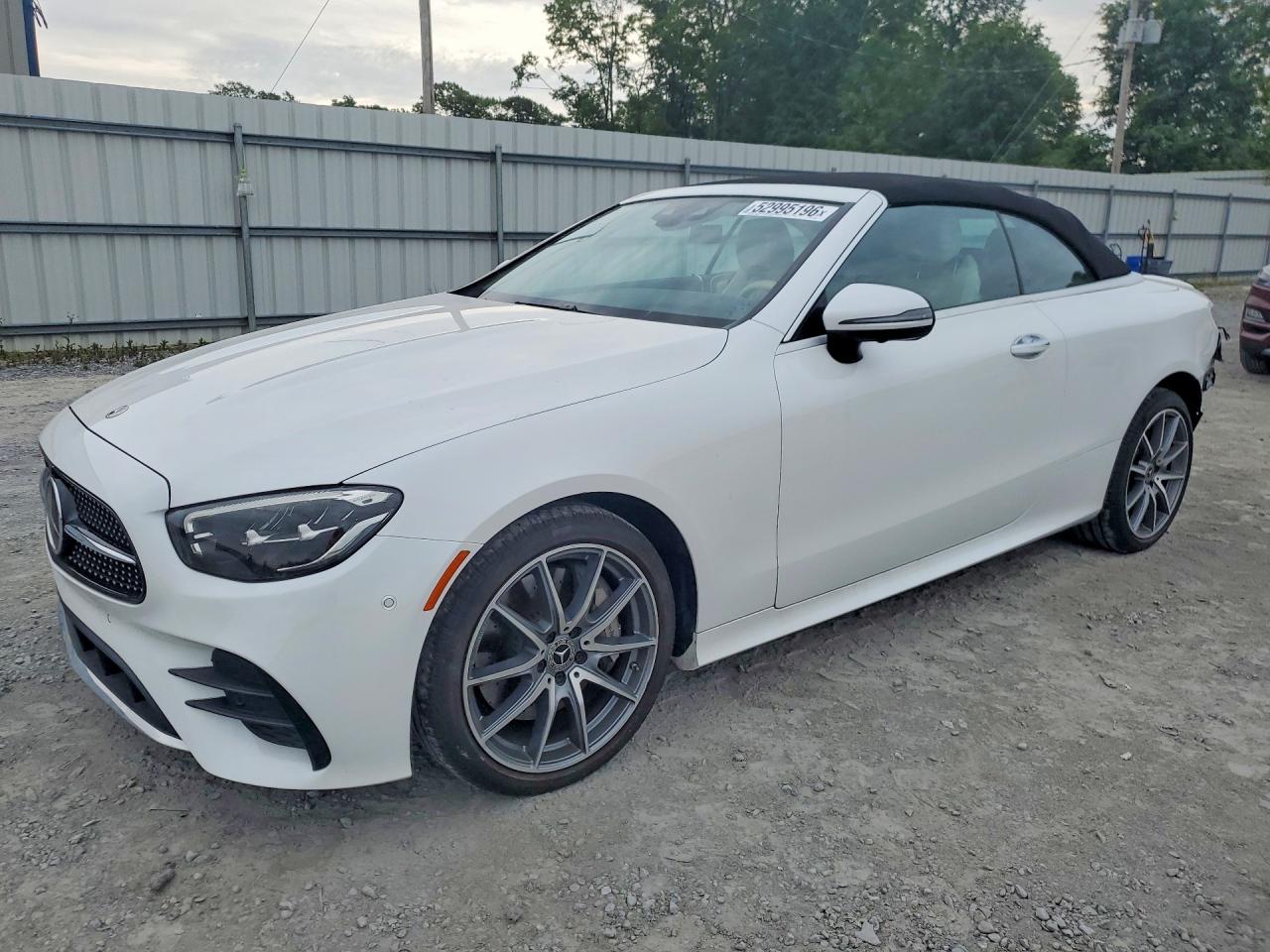 Salvage Mercedes-Benz E-Class Image