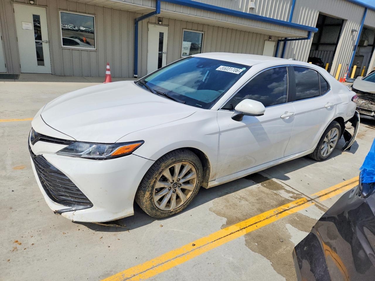 Salvage Toyota Camry Image