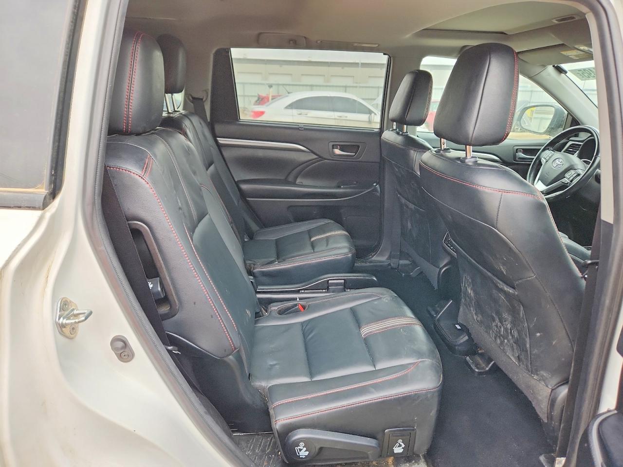 Toyota Highlander Se