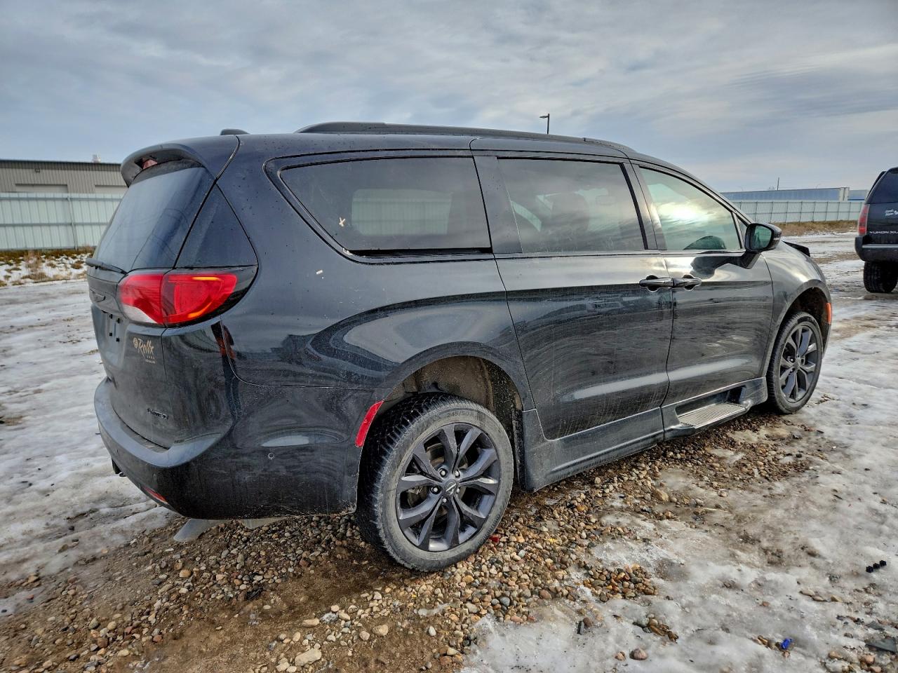 Chrysler Pacifica Limited
