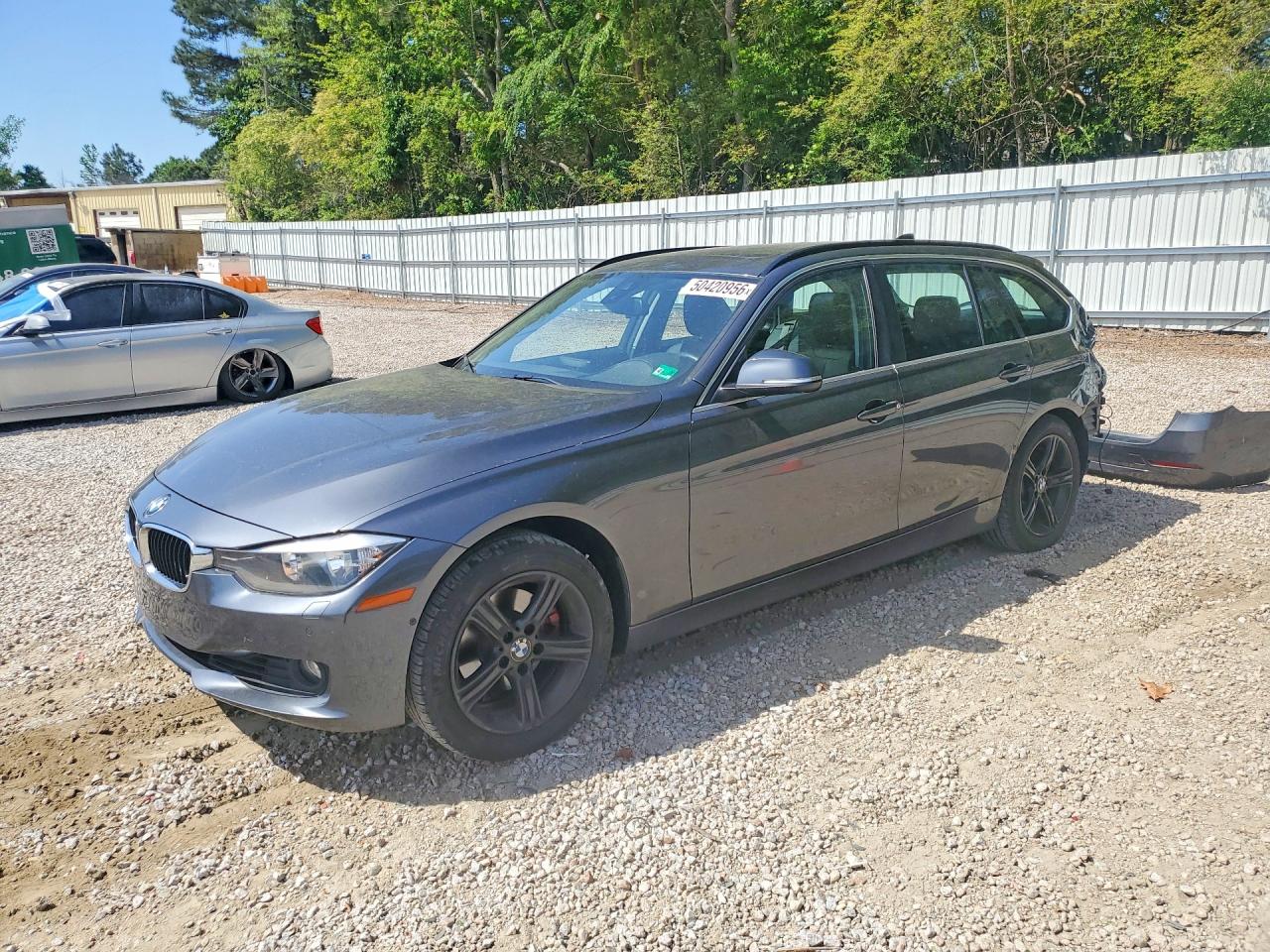 Salvage BMW 3 Series Image
