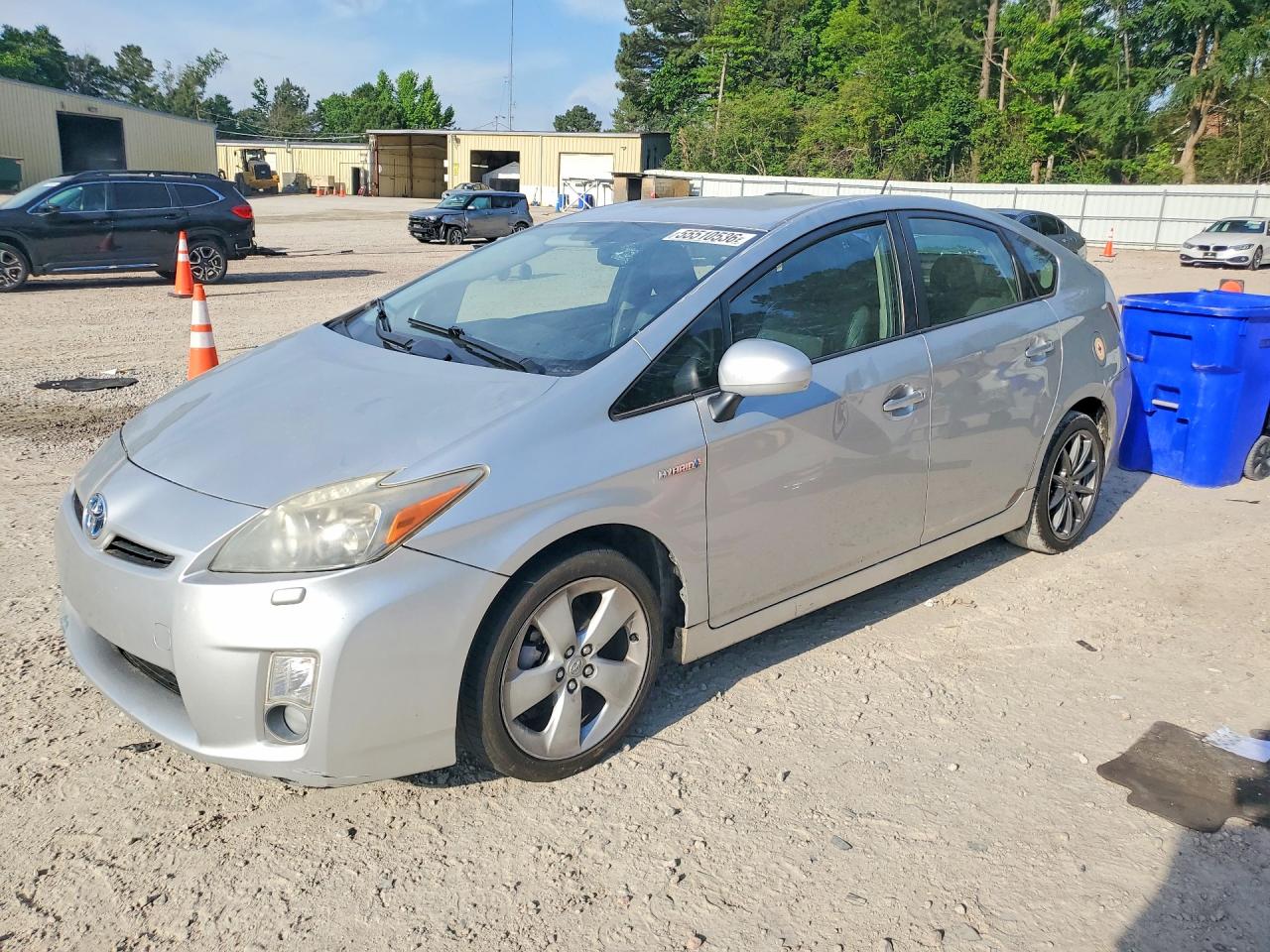 Salvage Toyota Prius Image