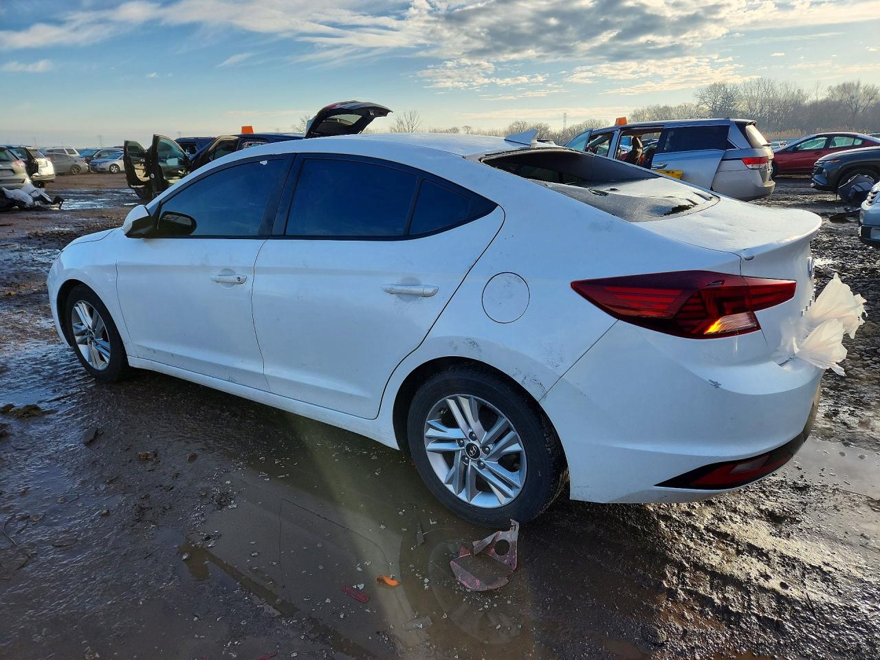 Hyundai ELANTRA Sel