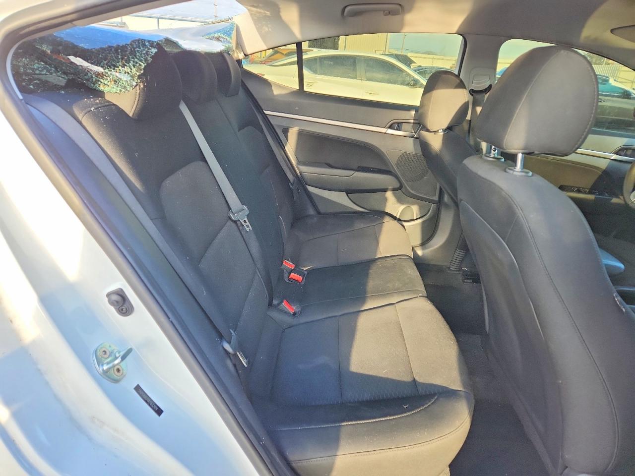 Hyundai ELANTRA Sel