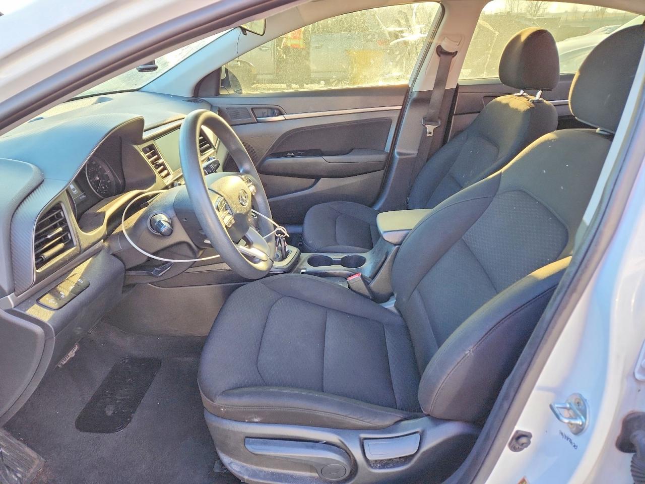 Hyundai ELANTRA Sel