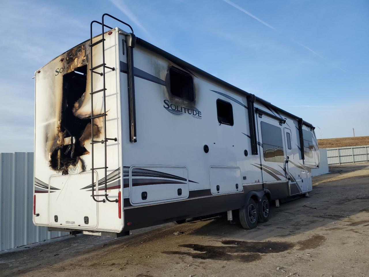 Grand Desi 5th Wheel