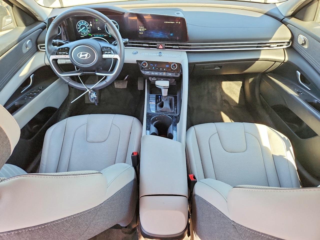 Hyundai ELANTRA Limited