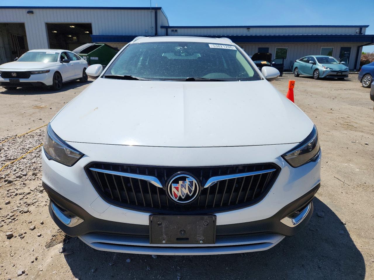 Buick Regal Essence