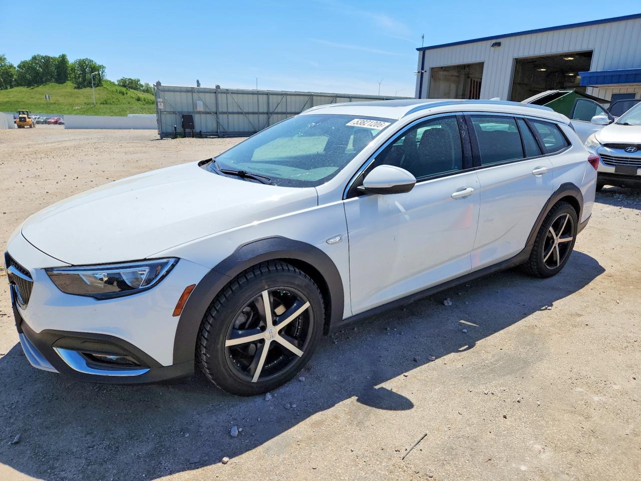Salvage Buick Regal Image