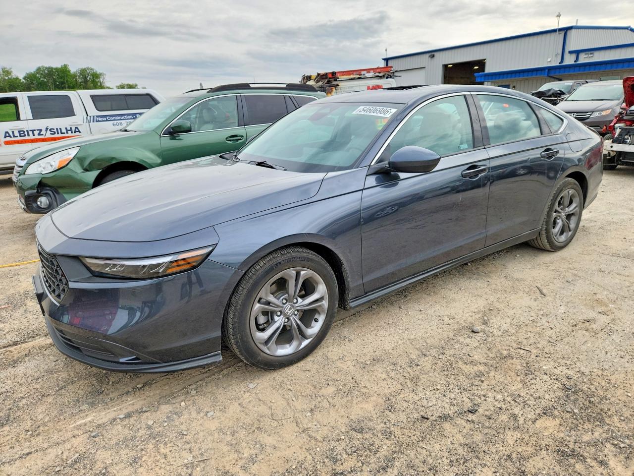 Salvage Honda Accord Image
