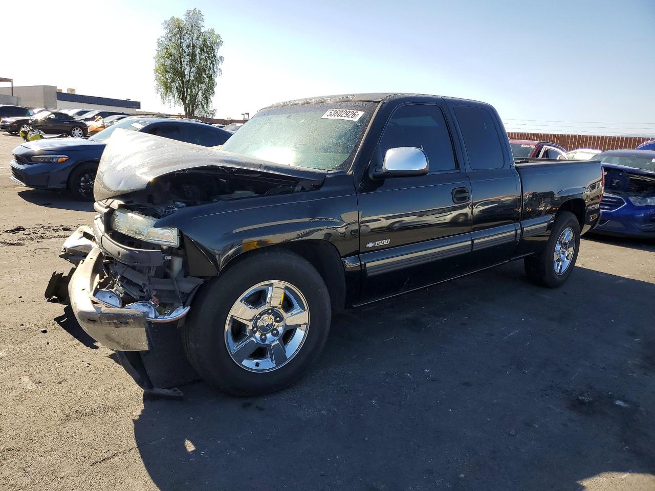 Salvage Chevrolet Silverado Image