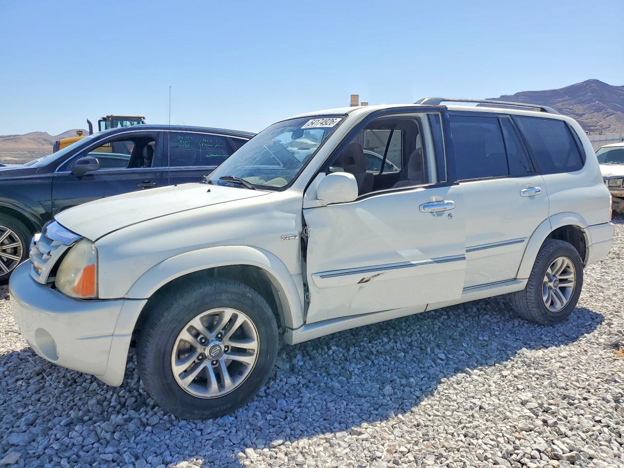 Salvage Suzuki XL7 Image