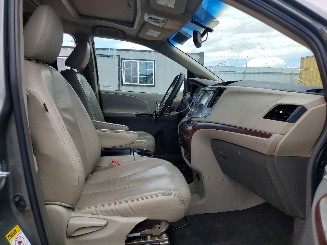 Toyota Sienna Xle 8-passenger