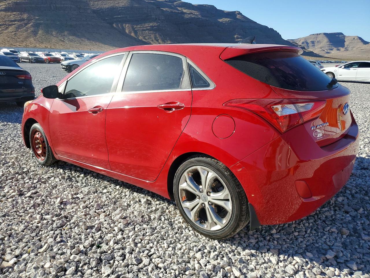 Hyundai ELANTRA Base