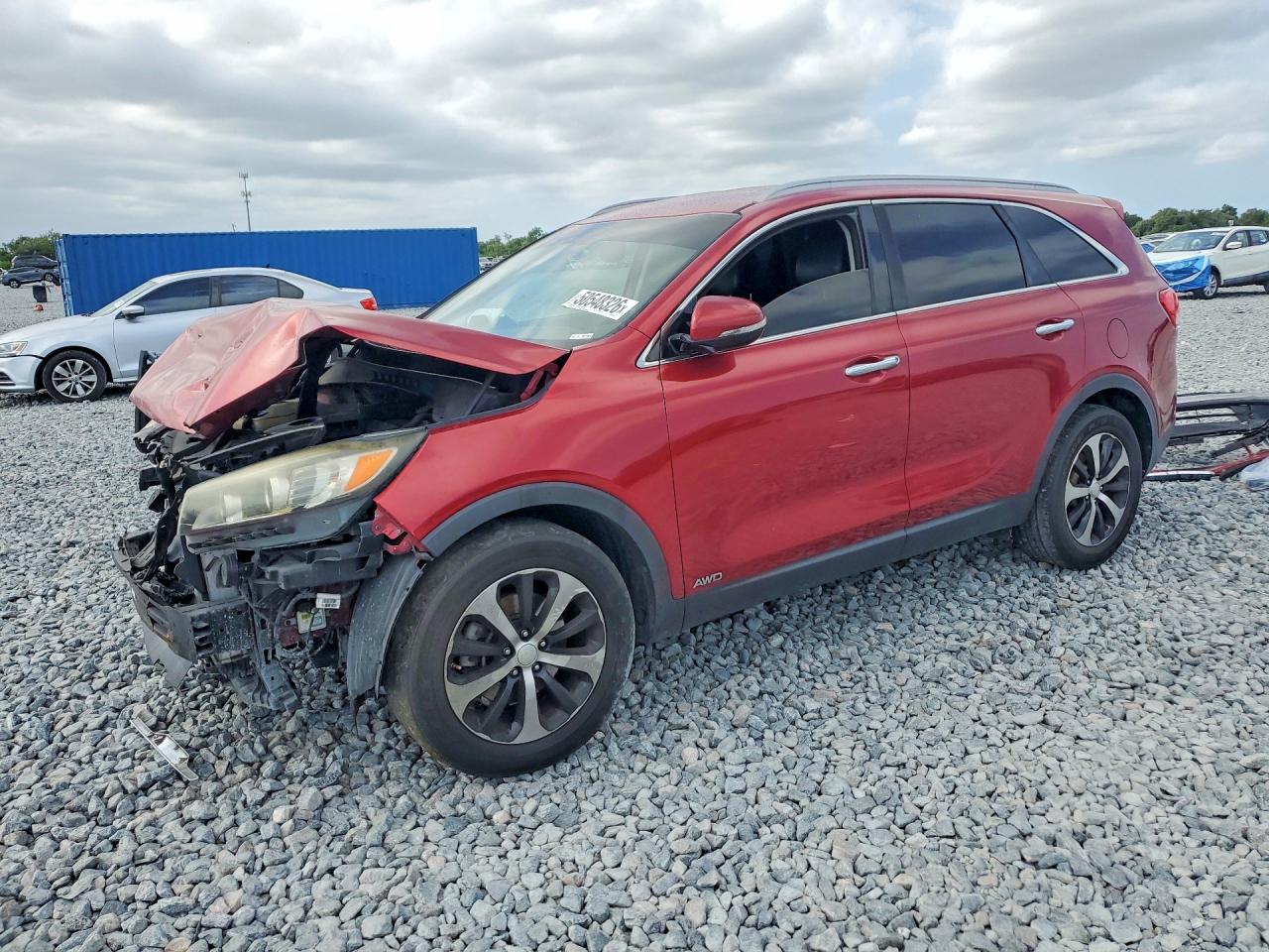 Salvage Kia Sorento Image