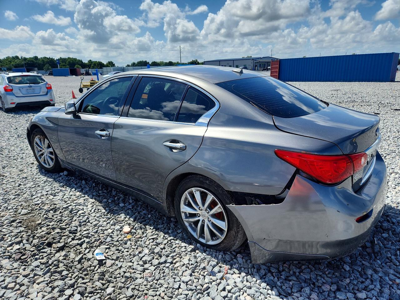 INFINITI Q50 Premium