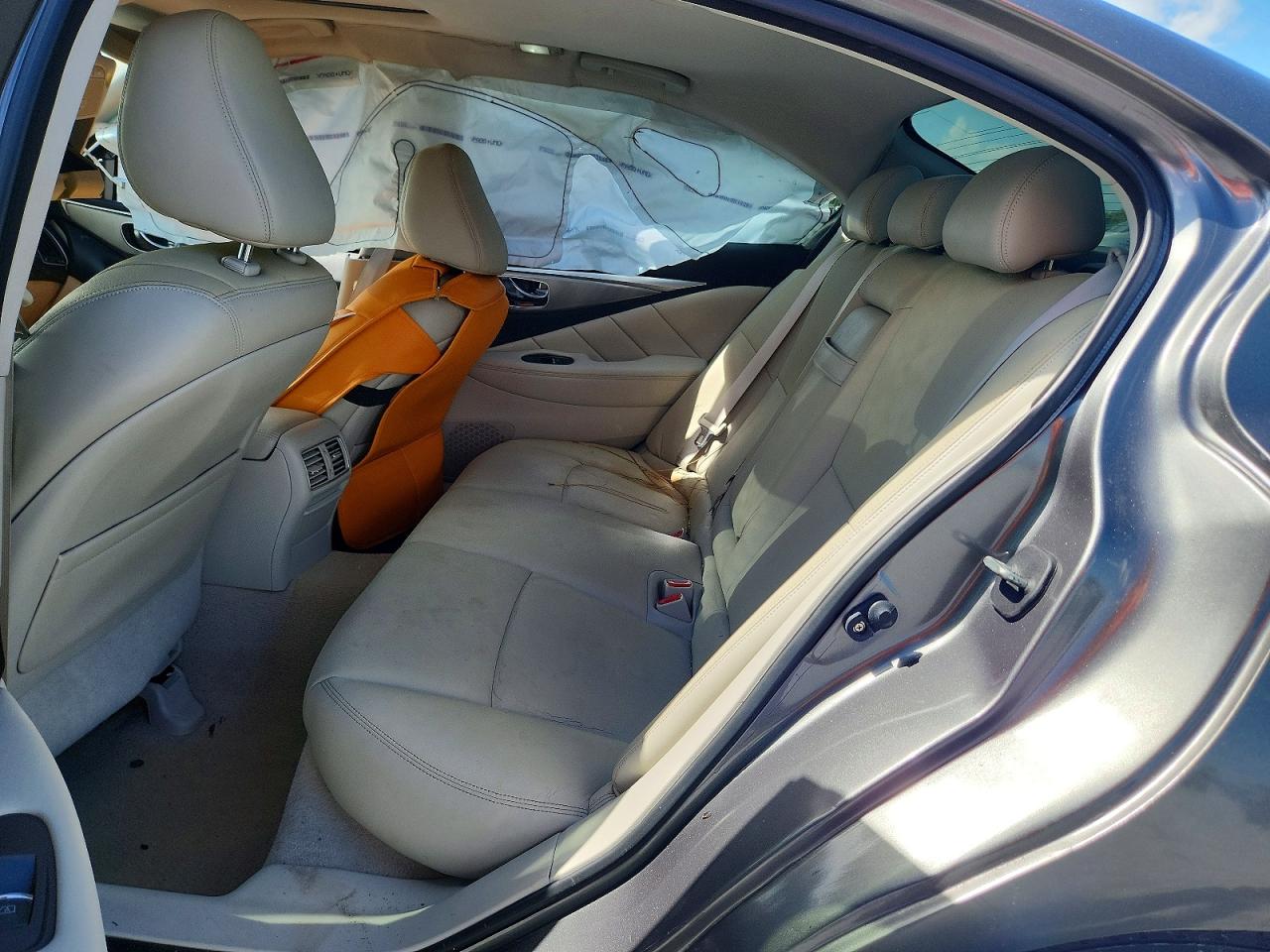 INFINITI Q50 Premium