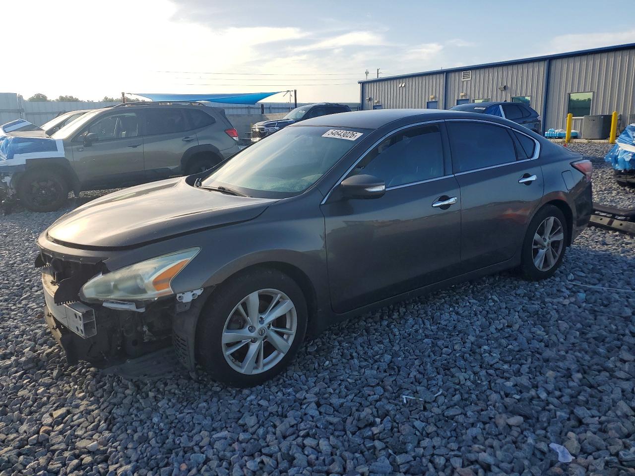 Salvage Nissan Altima Image