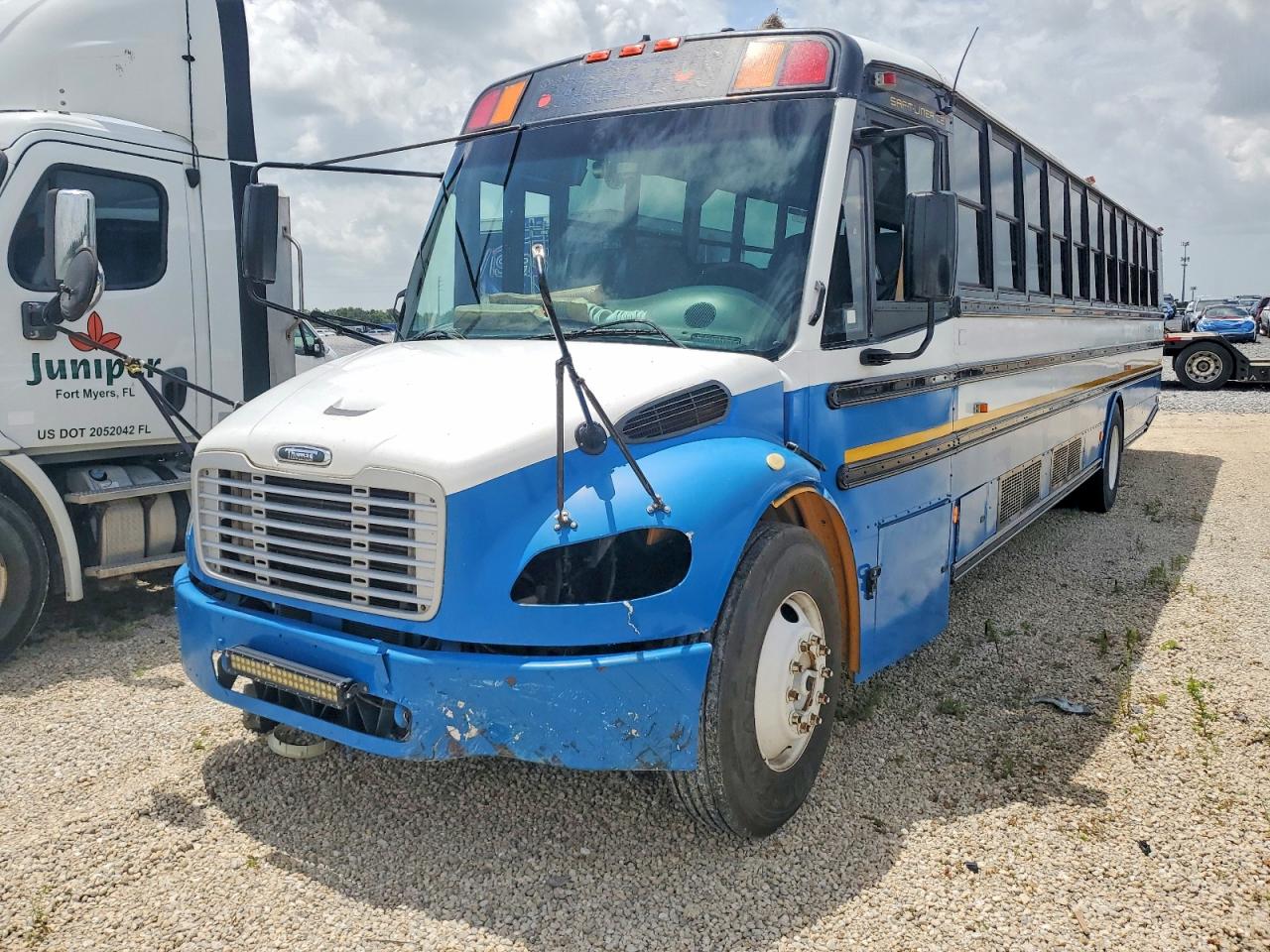 Freightliner Chassis B2b