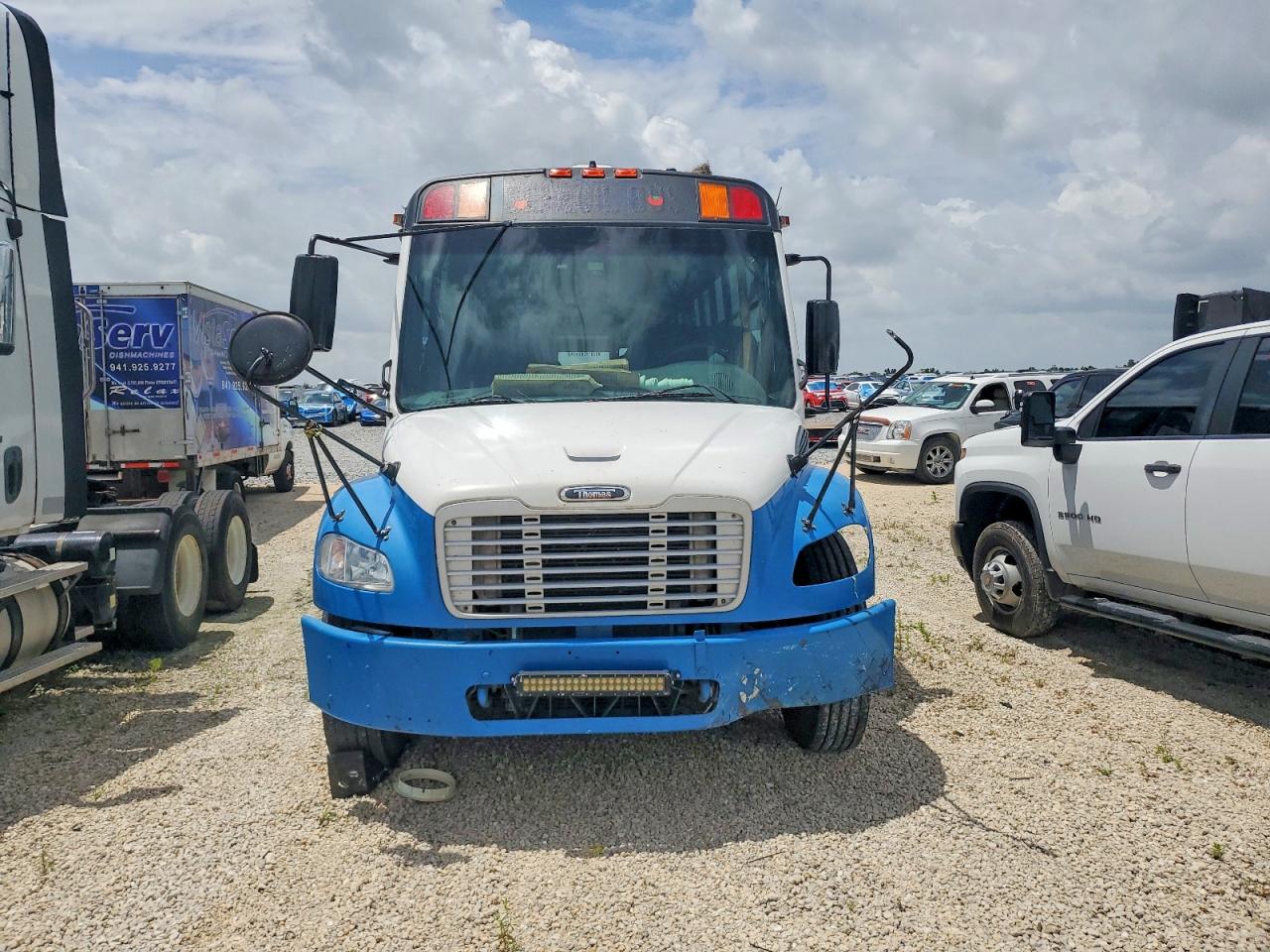 Freightliner Chassis B2b